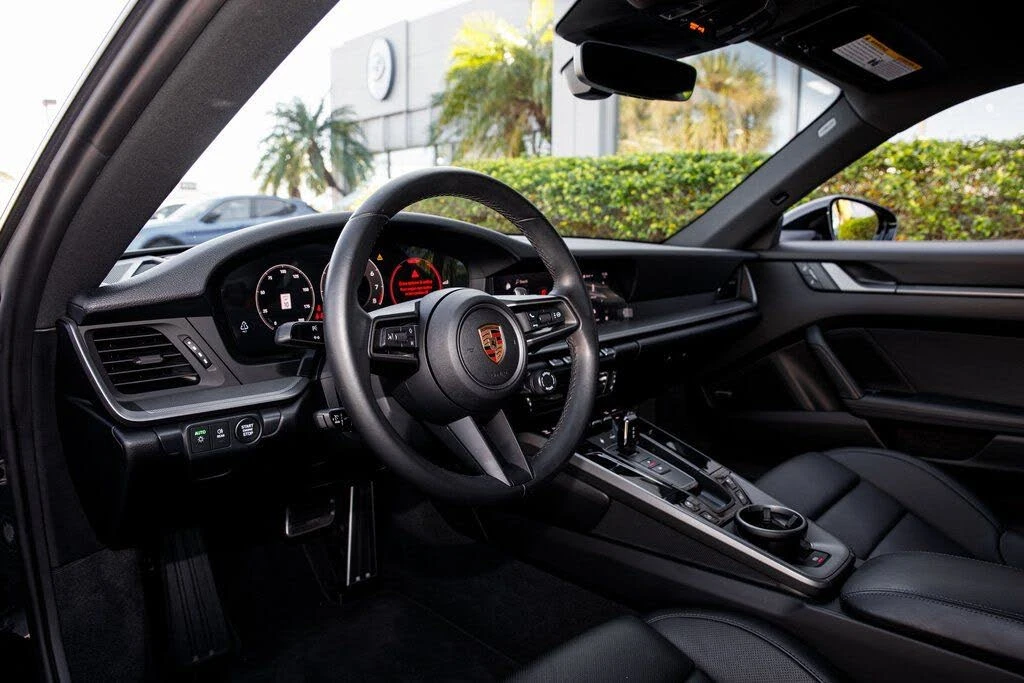 2025 Porsche 992 Carrera - Image 27 of 31
