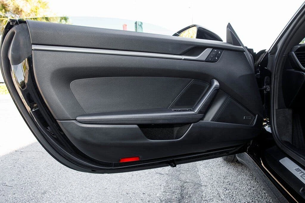 2025 Porsche 992 Carrera - Image 23 of 31