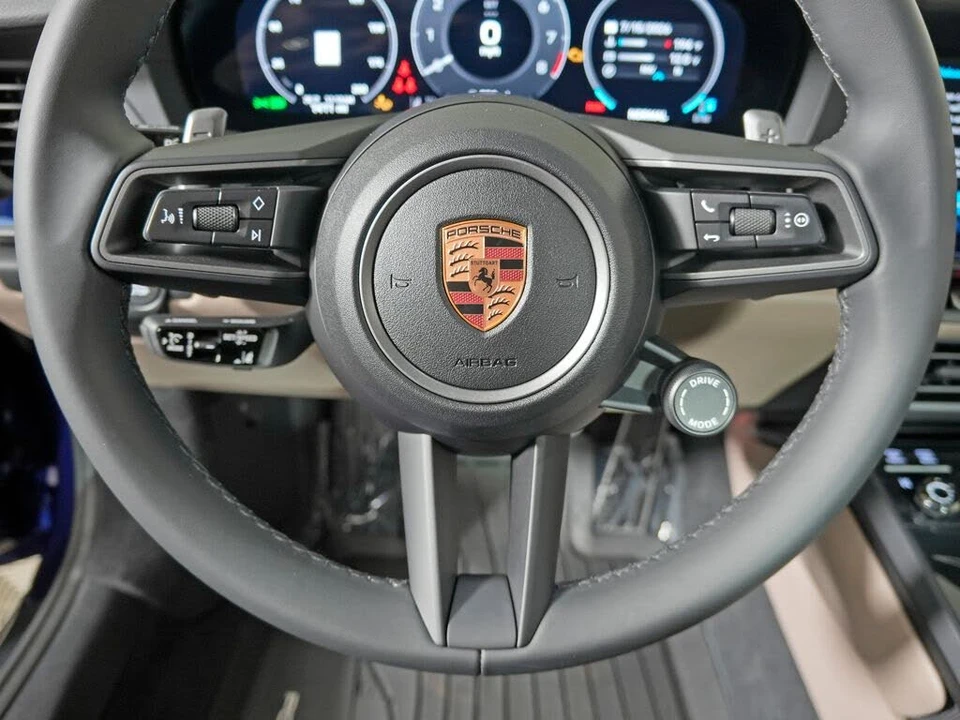 2025 Porsche 992 Carrera - Image 28 of 31