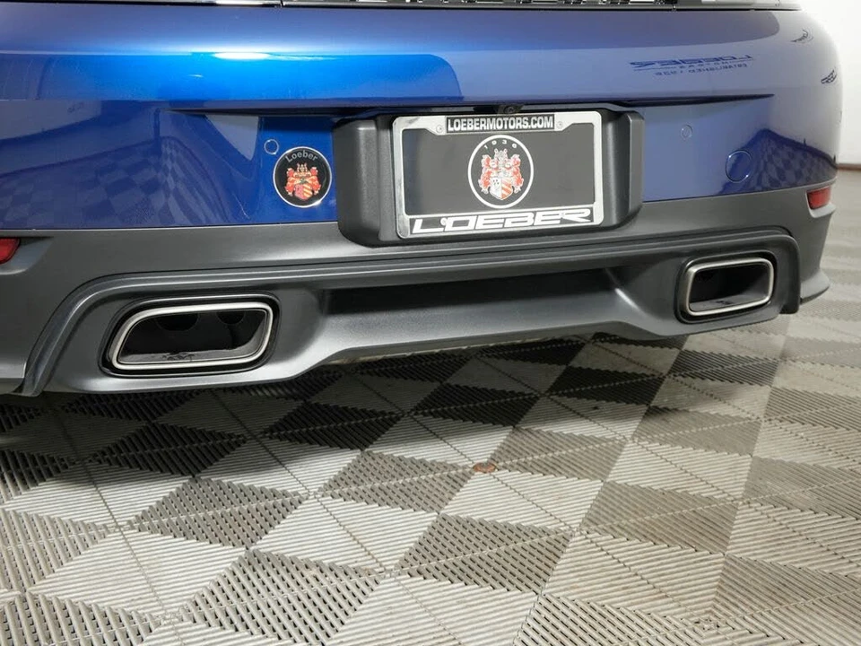 2025 Porsche 992 Carrera - Image 15 of 31