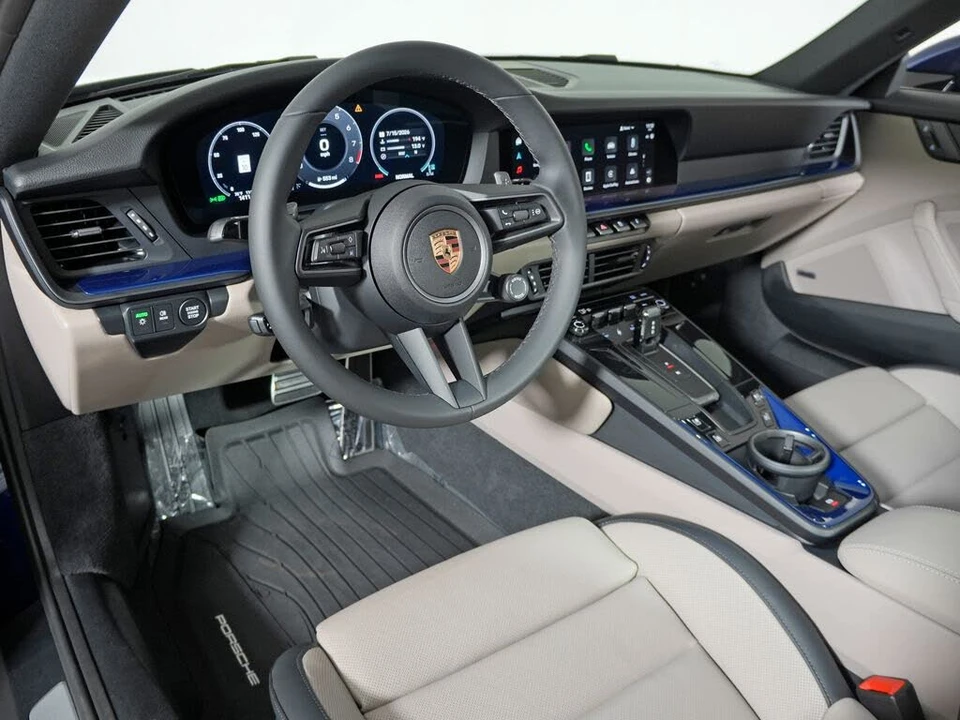 2025 Porsche 992 Carrera - Image 4 of 31