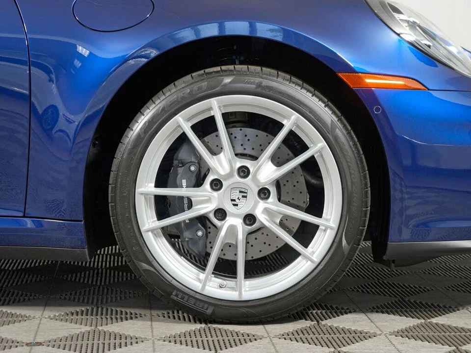 2025 Porsche 992 Carrera - Image 19 of 31