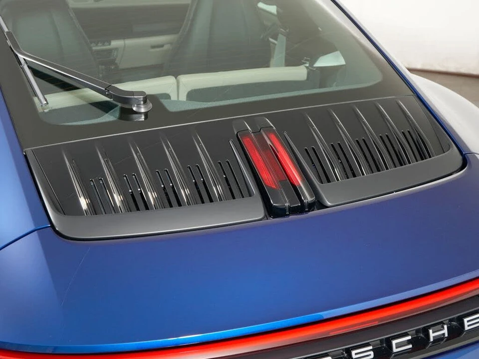 2025 Porsche 992 Carrera - Image 12 of 31