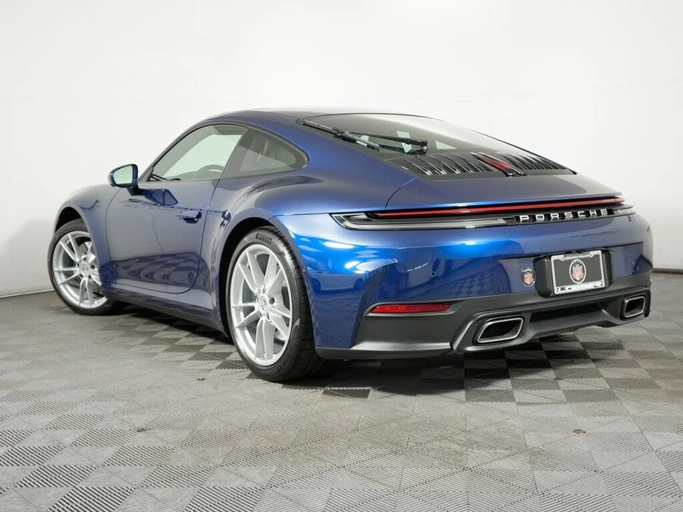 2025 Porsche 992 Carrera - Image 3 of 31