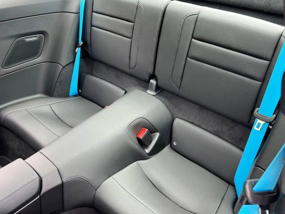 2025 Porsche 992 Carrera - Image 19 of 31