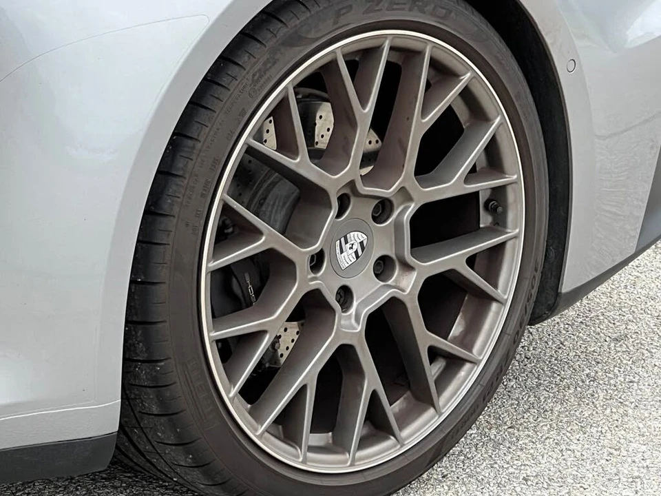 2025 Porsche 992 Carrera - Image 15 of 31
