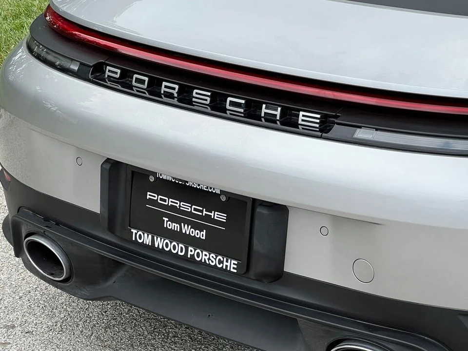 2025 Porsche 992 Carrera - Image 12 of 31