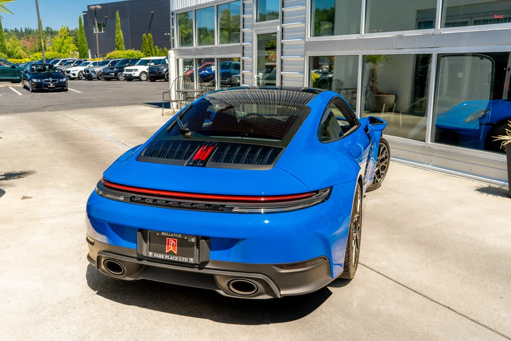 2025 Porsche 992 Carrera - Image 6 of 31