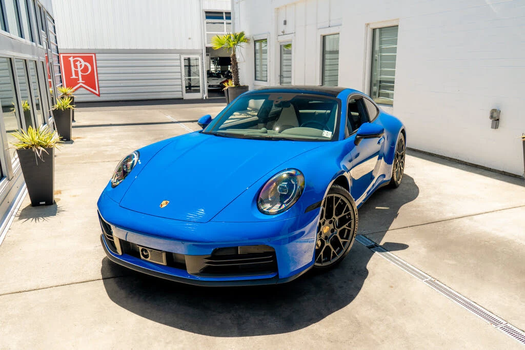 2025 Porsche 992 Carrera - Image 3 of 31