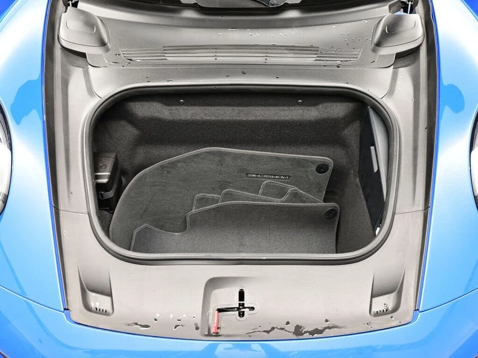 2025 Porsche 992 Carrera - Image 17 of 28