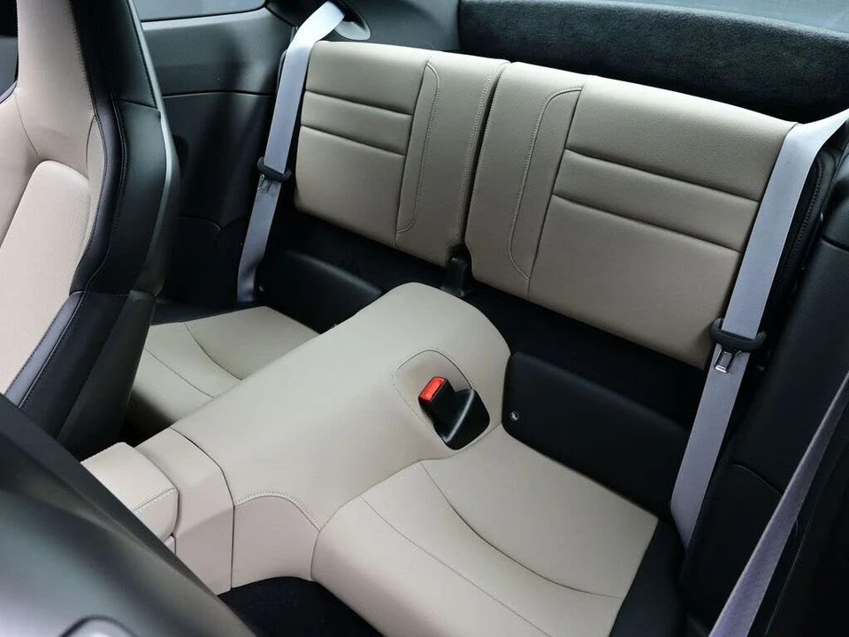 2025 Porsche 992 Carrera - Image 13 of 28