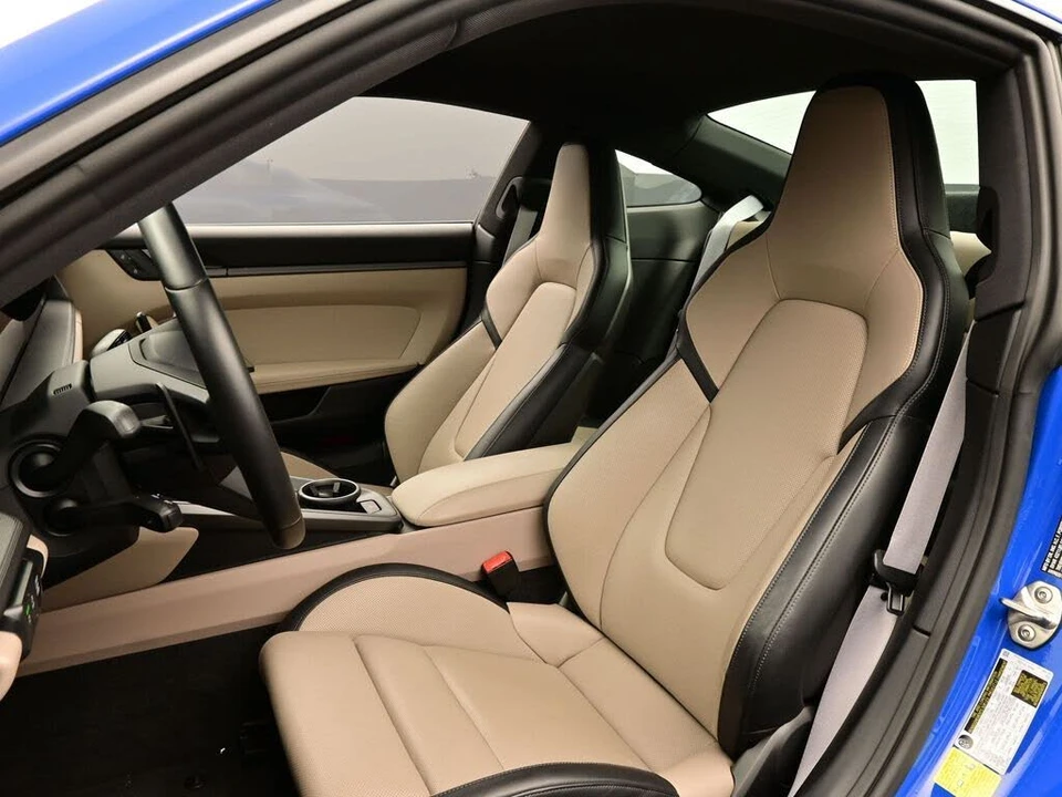 2025 Porsche 992 Carrera - Image 5 of 28