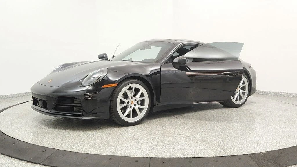 2025 Porsche 992 Carrera - Image 9 of 31