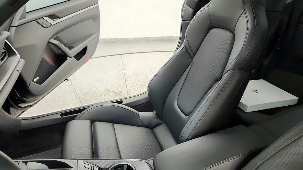2025 Porsche 992 Carrera - Image 23 of 31