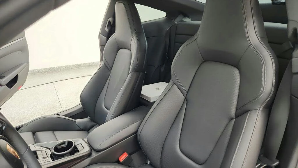 2025 Porsche 992 Carrera - Image 22 of 31