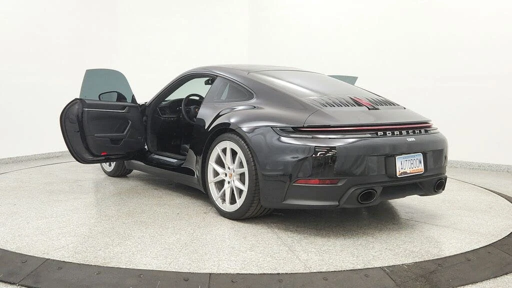 2025 Porsche 992 Carrera - Image 10 of 31