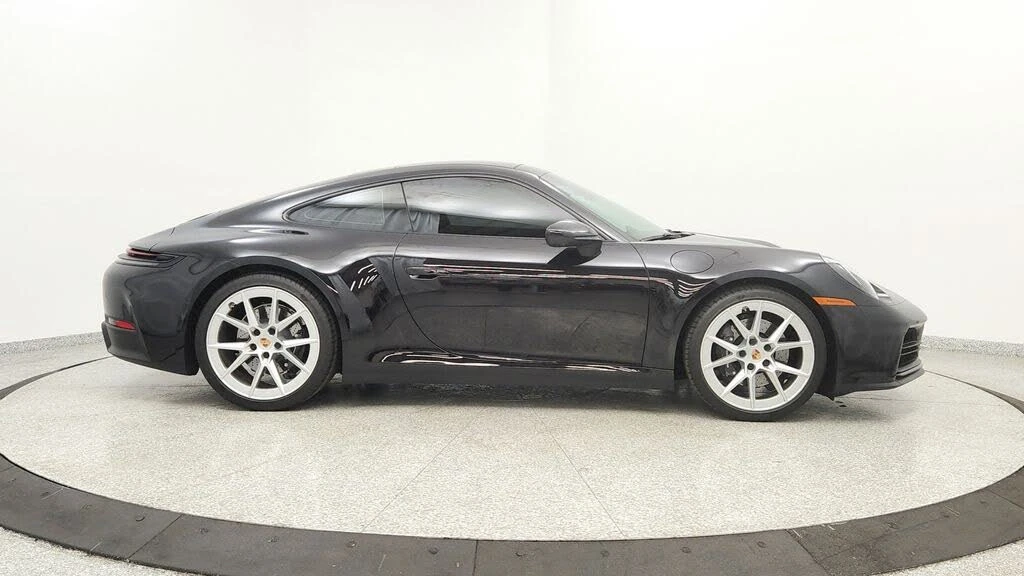 2025 Porsche 992 Carrera - Image 6 of 31