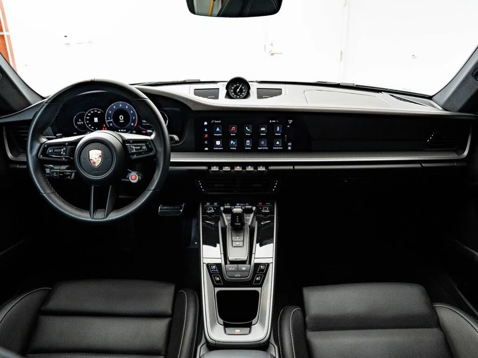 2025 Porsche 992 Carrera - Image 6 of 31