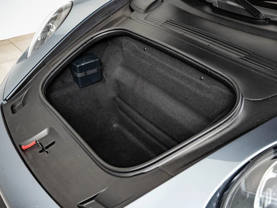 2025 Porsche 992 Carrera - Image 22 of 31
