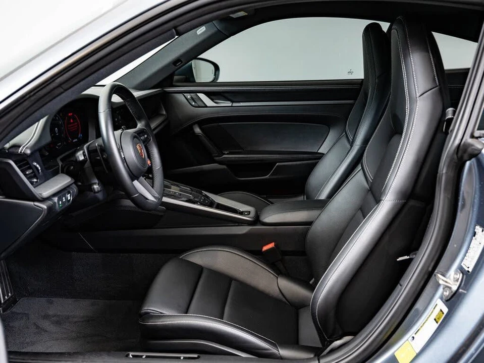 2025 Porsche 992 Carrera - Image 5 of 31