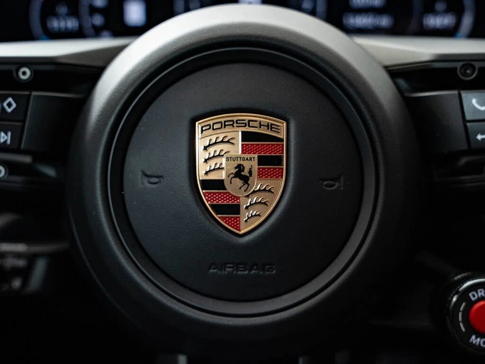2025 Porsche 992 Carrera - Image 30 of 31