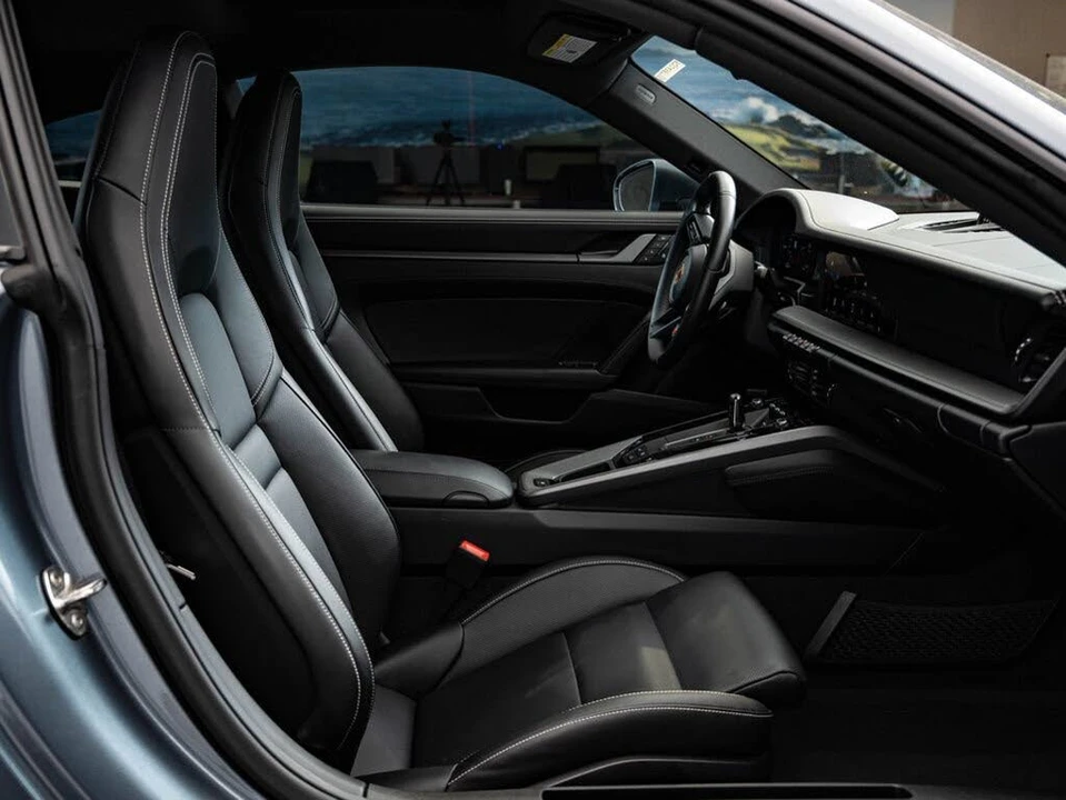 2025 Porsche 992 Carrera - Image 23 of 31