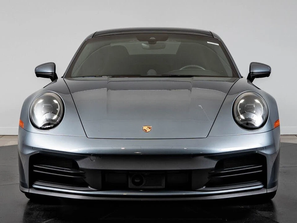 2025 Porsche 992 Carrera - Image 11 of 31