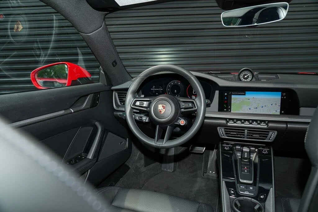 2025 Porsche 992 Carrera - Image 29 of 31
