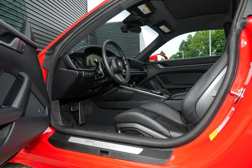 2025 Porsche 992 Carrera - Image 19 of 31