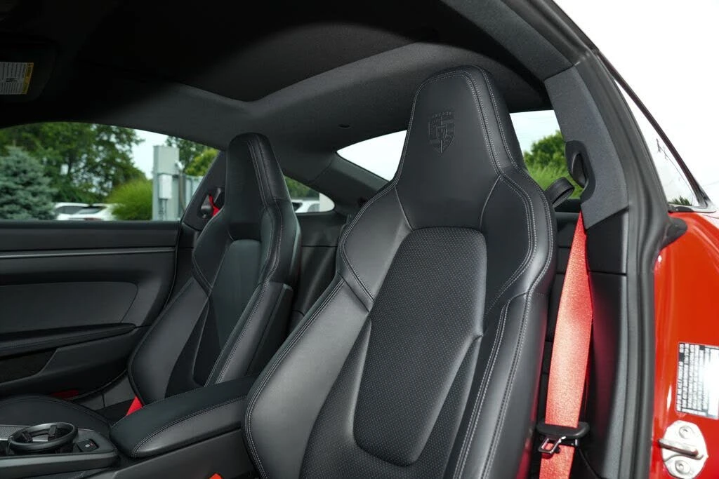 2025 Porsche 992 Carrera - Image 21 of 31