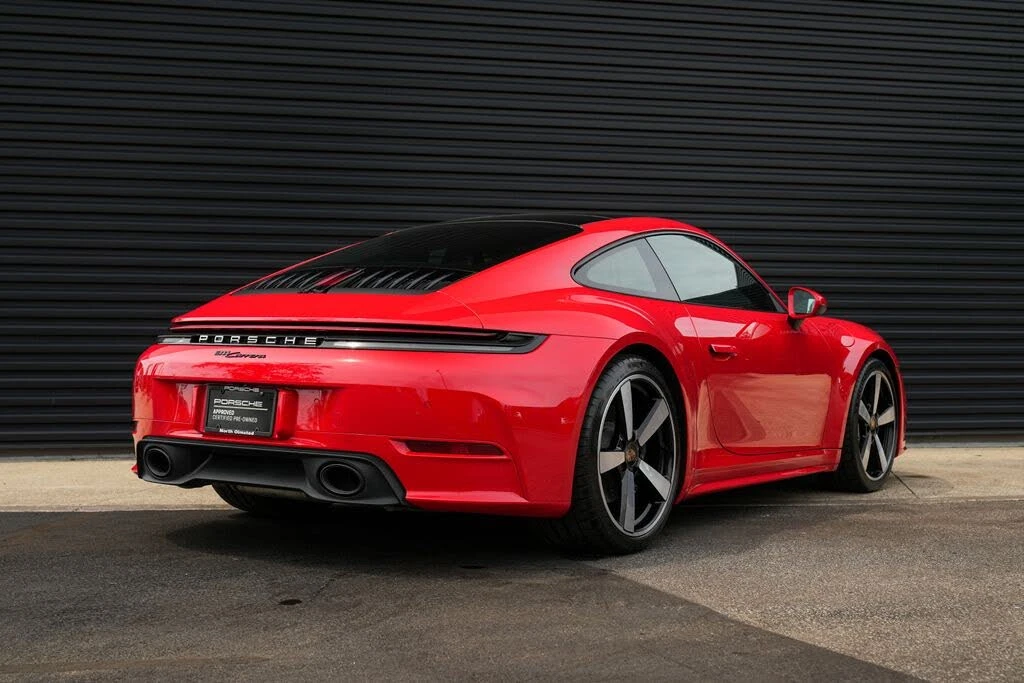 2025 Porsche 992 Carrera - Image 13 of 31