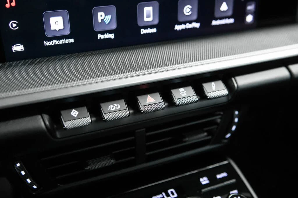 2025 Porsche 992 Carrera - Image 22 of 31