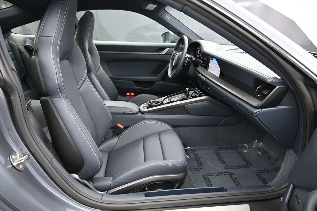 2025 Porsche 992 Carrera - Image 27 of 31