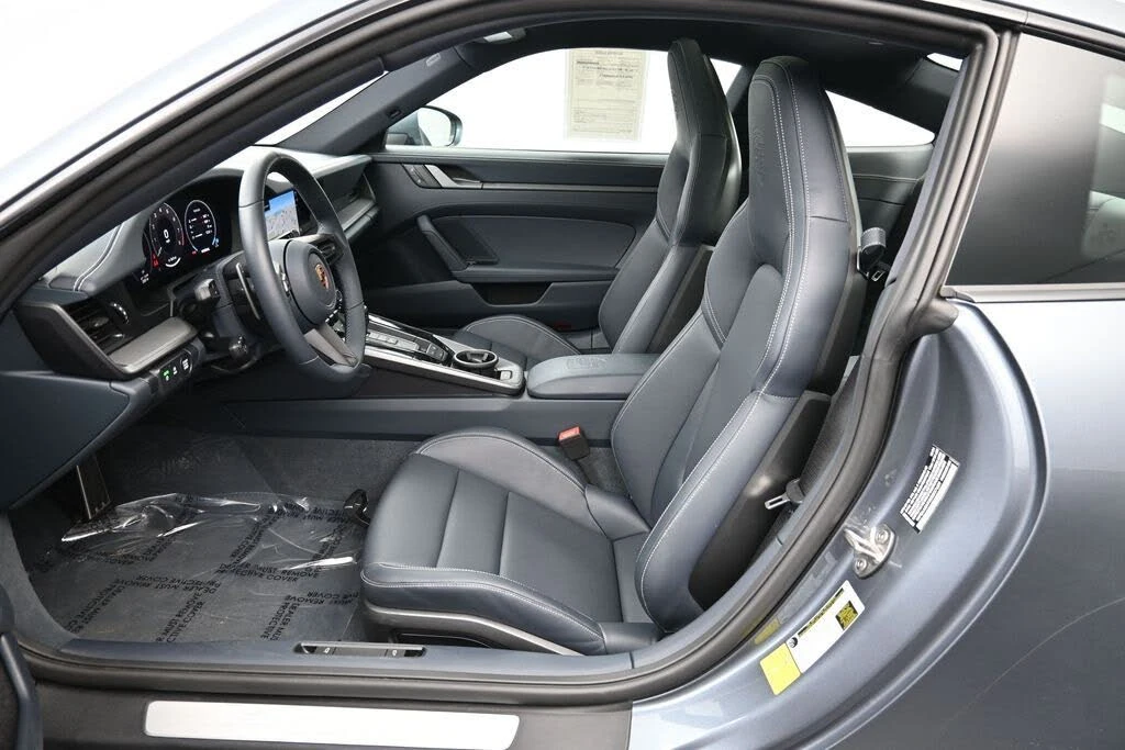 2025 Porsche 992 Carrera - Image 20 of 31