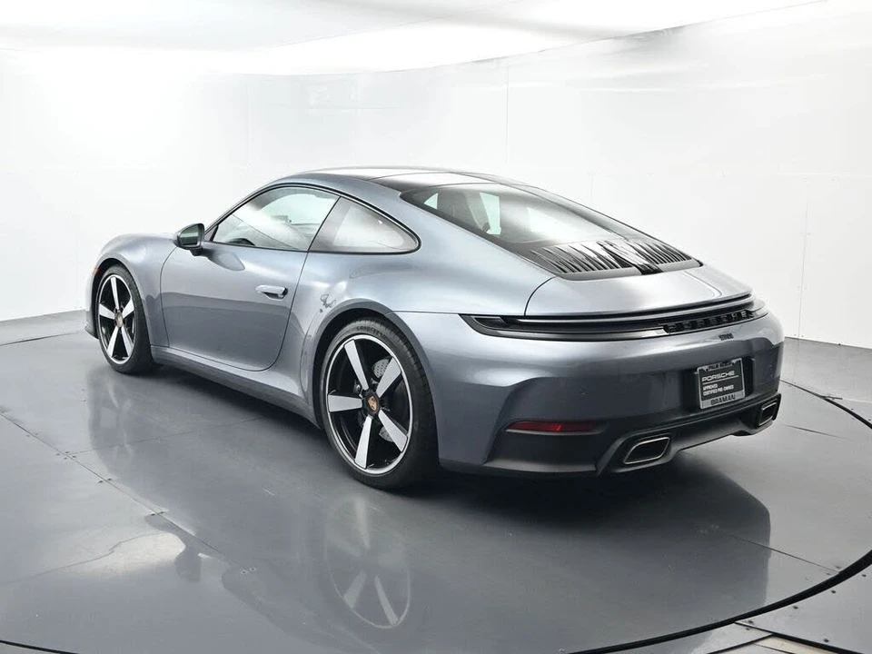 2025 Porsche 992 Carrera - Image 3 of 31