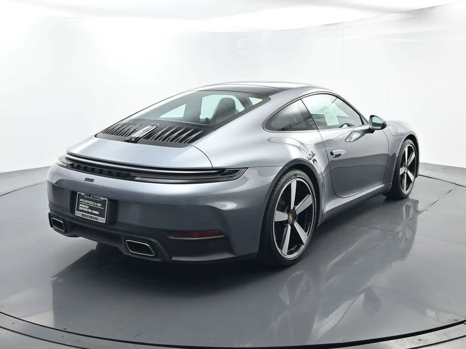 2025 Porsche 992 Carrera - Image 14 of 31