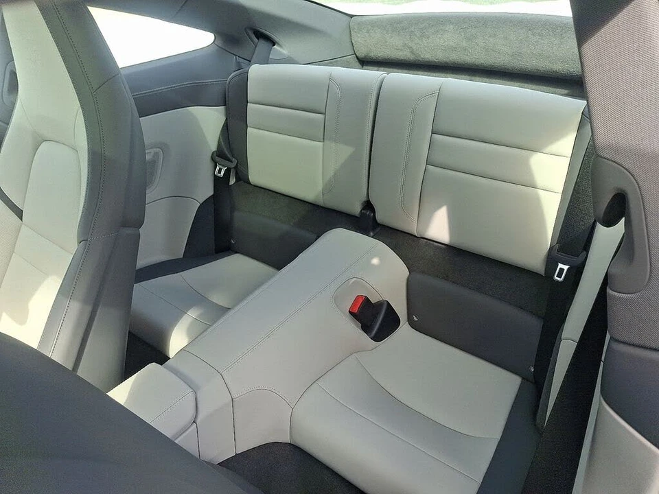 2025 Porsche 992 Carrera - Image 12 of 31