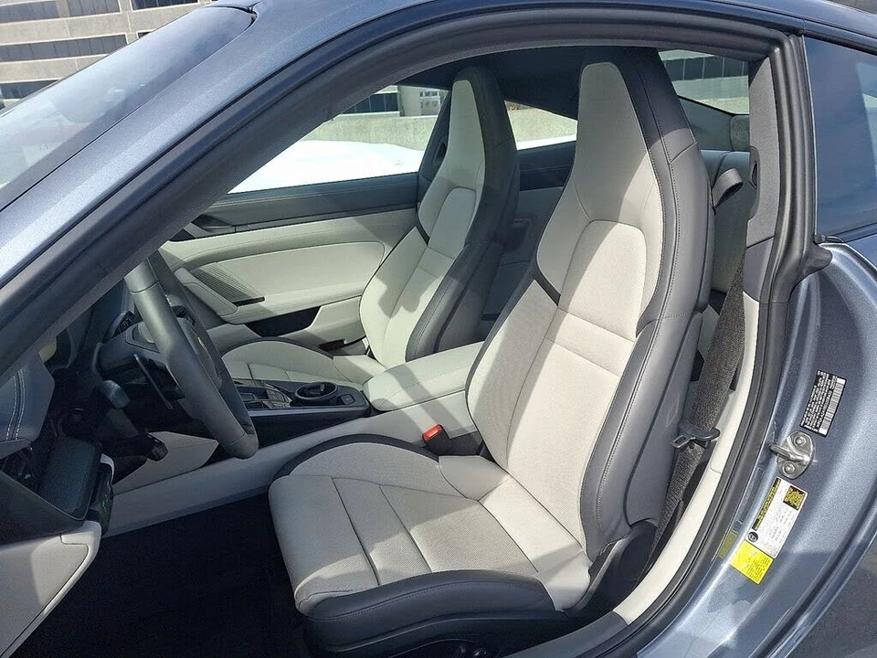 2025 Porsche 992 Carrera - Image 5 of 31