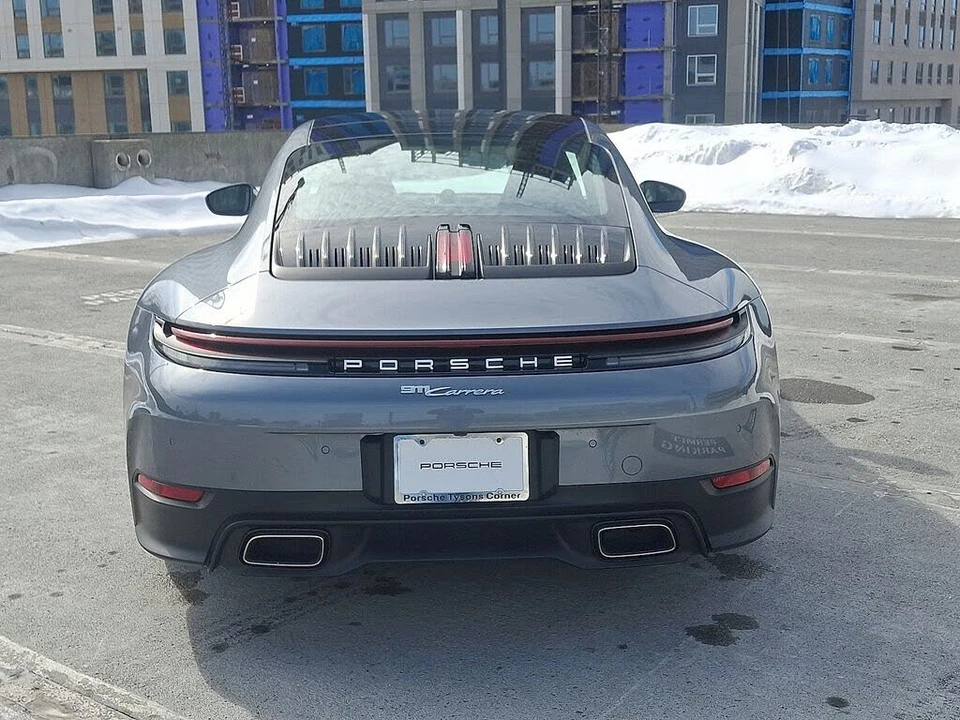 2025 Porsche 992 Carrera - Image 9 of 31