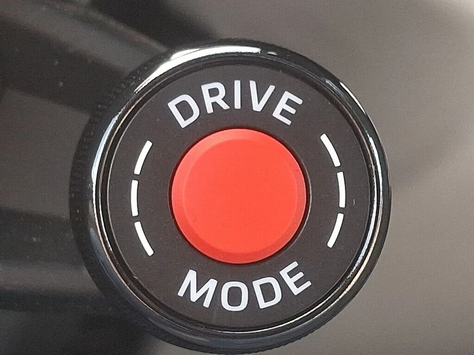 2025 Porsche 992 Carrera - Image 28 of 31