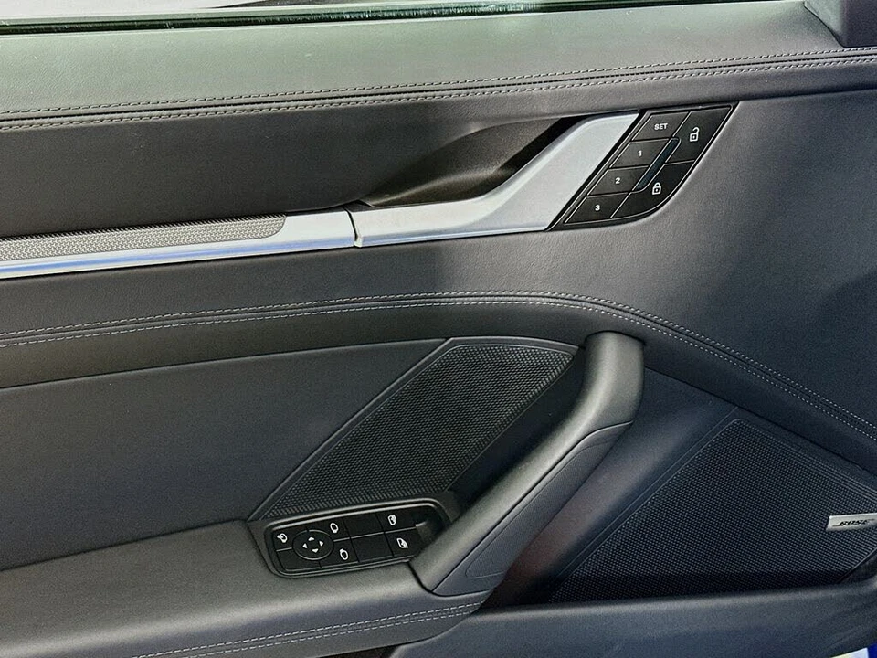 2025 Porsche 992 Carrera - Image 19 of 31