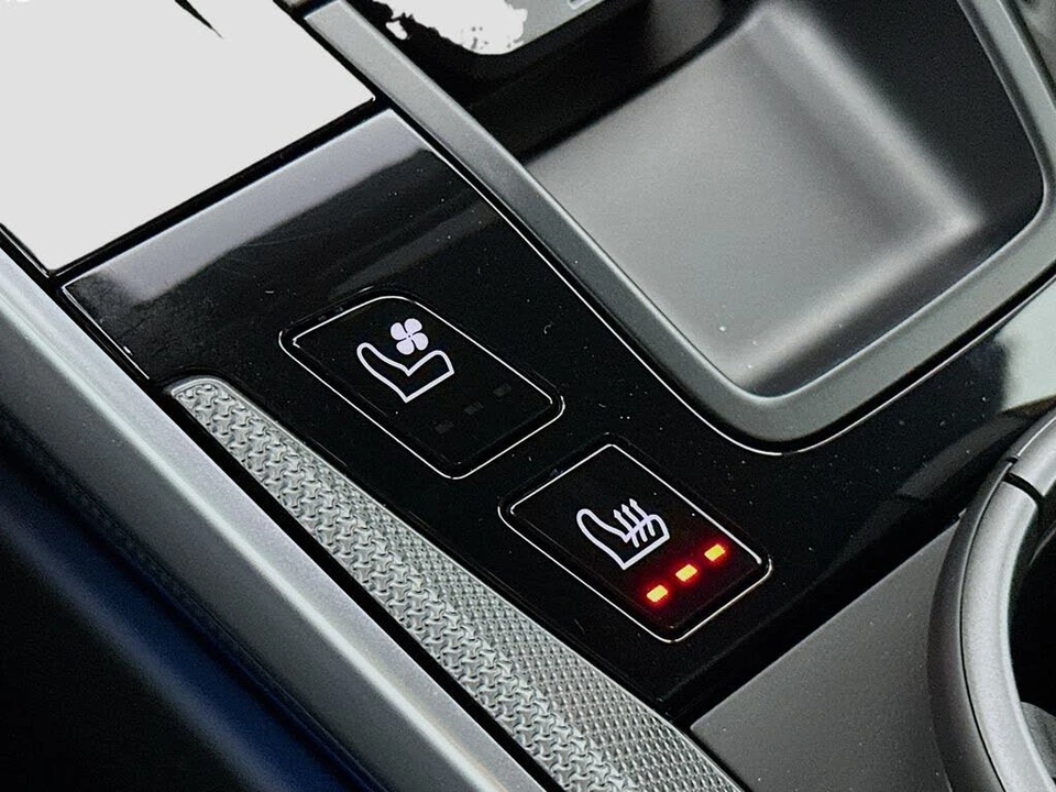 2025 Porsche 992 Carrera - Image 22 of 31