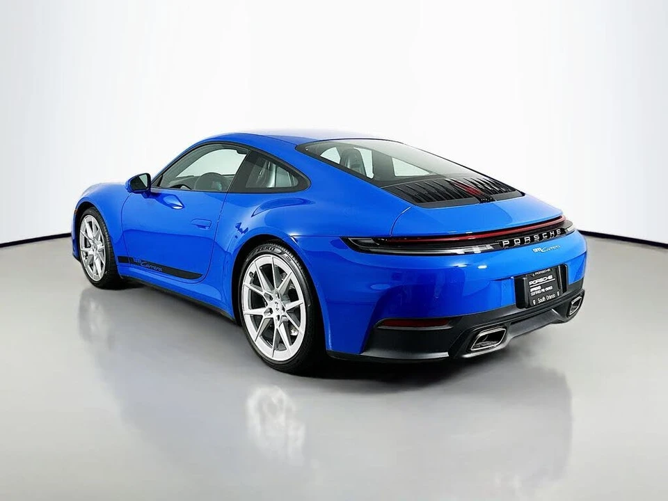 2025 Porsche 992 Carrera - Image 3 of 31