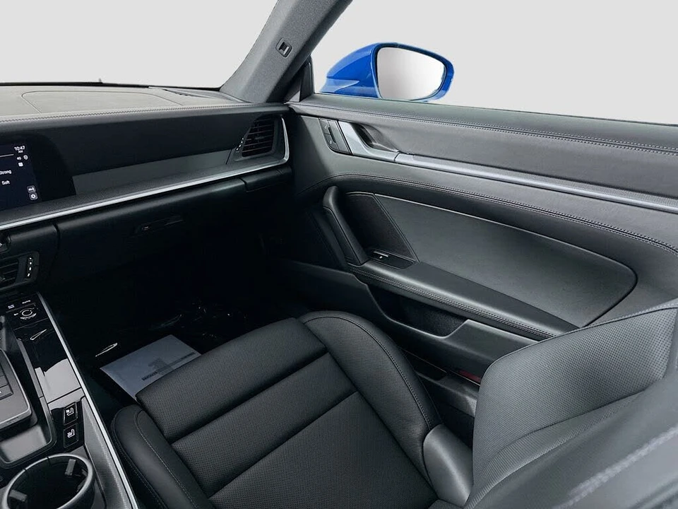 2025 Porsche 992 Carrera - Image 25 of 31