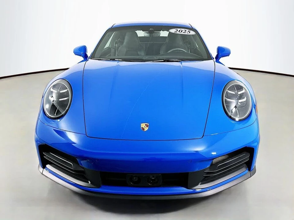 2025 Porsche 992 Carrera - Image 6 of 31