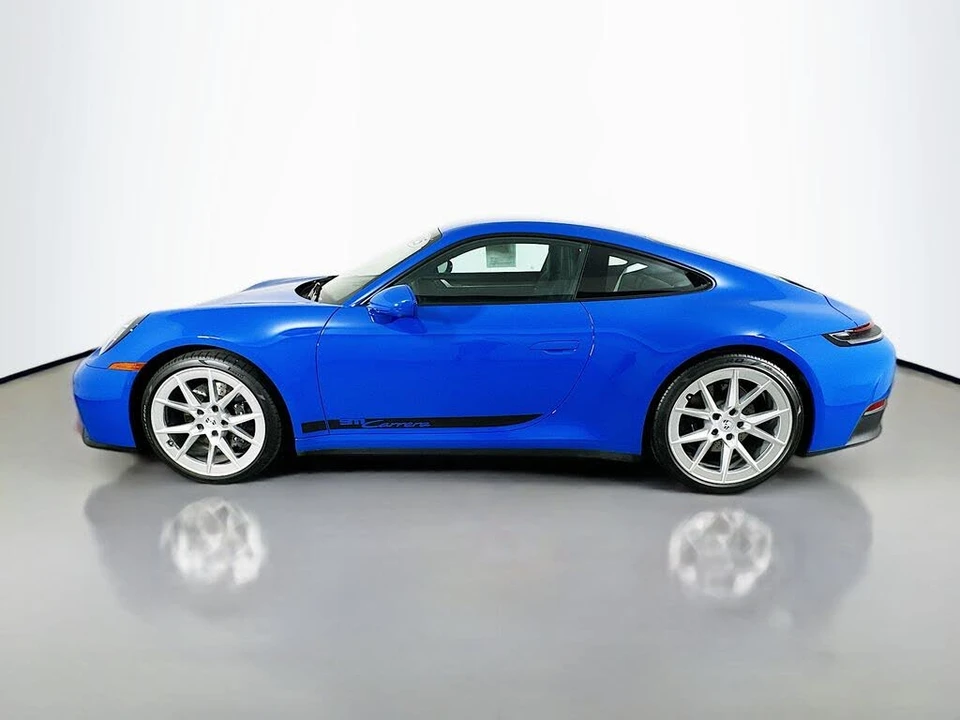 2025 Porsche 992 Carrera - Image 2 of 31