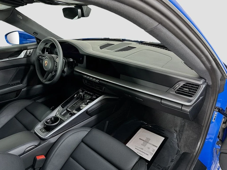 2025 Porsche 992 Carrera - Image 29 of 31