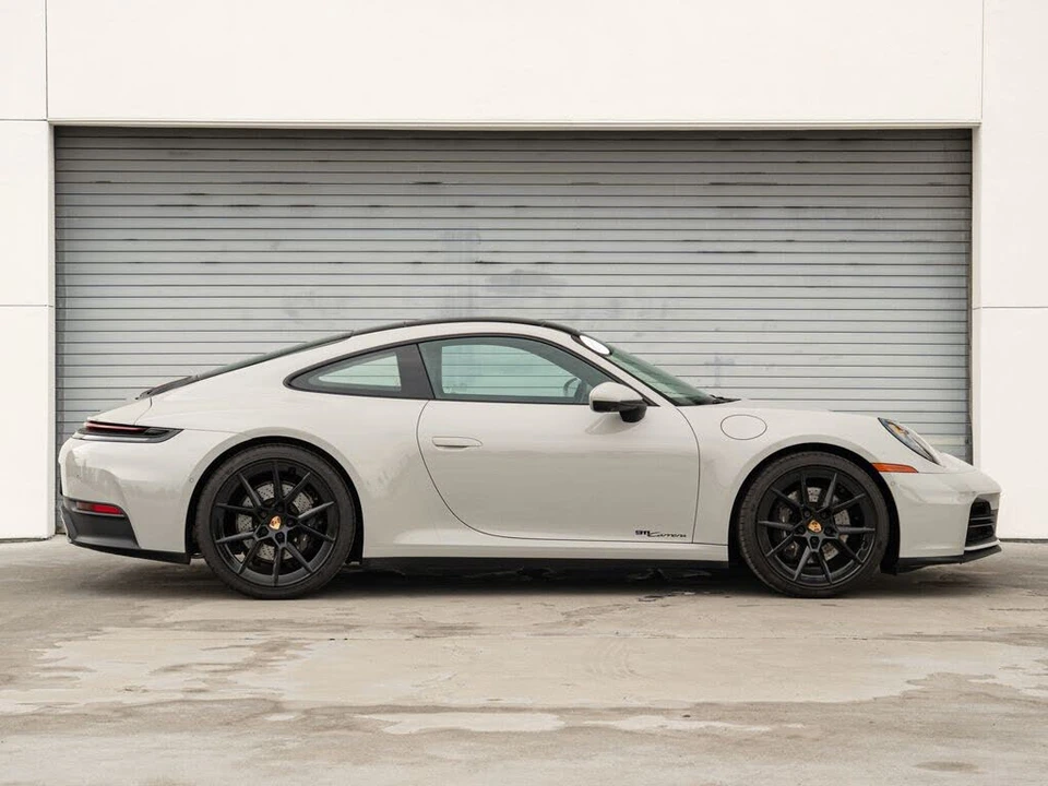 2025 Porsche 992 Carrera - Image 6 of 29