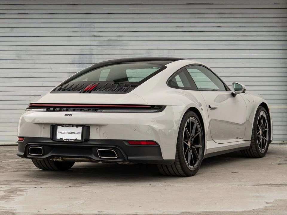 2025 Porsche 992 Carrera - Image 13 of 29