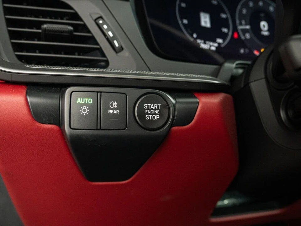 2025 Porsche 992 Carrera - Image 22 of 29